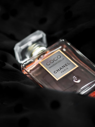 The Perfect Finishing Touch: Oribe's Signature Fragrance