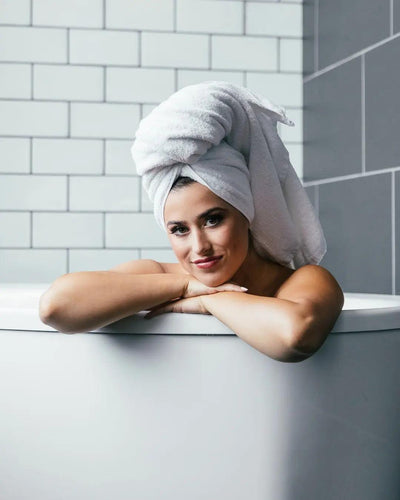 Découvrez les secrets pour choisir le shampooing parfait pour votre type de cheveux