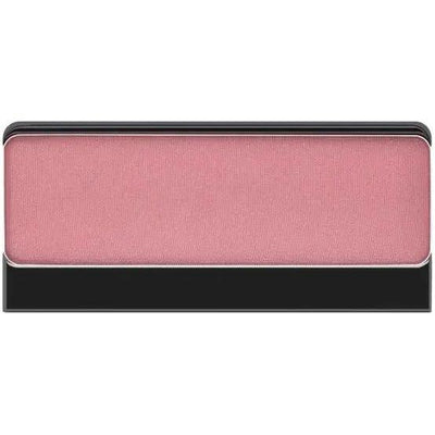 Malu Wilz Blush compact showcasing a finely milled powder in soft pink, perfect for a natural flush of color.