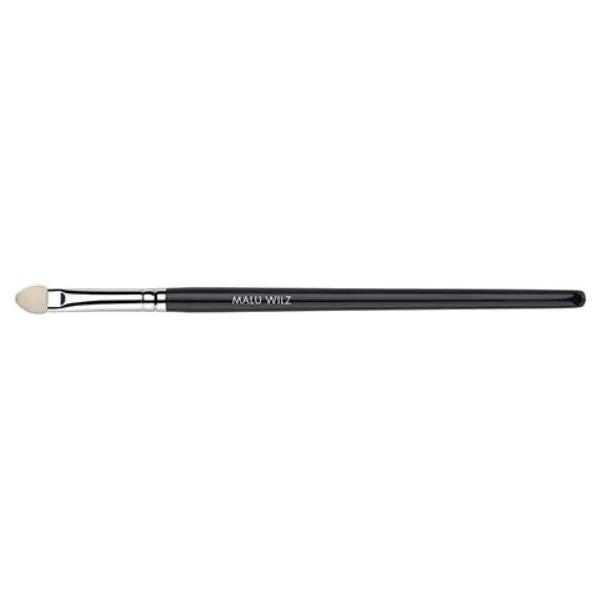 Malu Wilz professional eyeshadow applicator brush with a sleek black handle for precise makeup application.