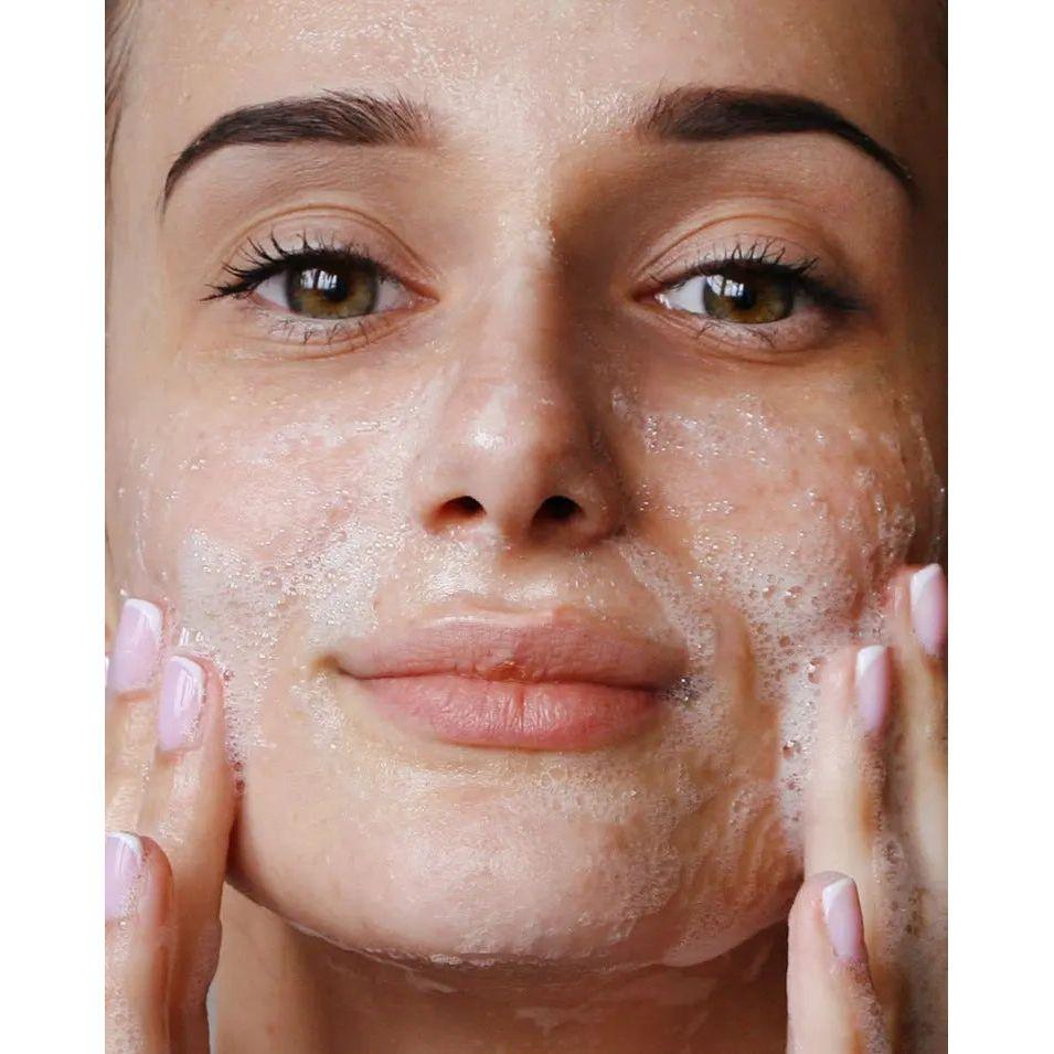 Gentle Face Cleansing Foam for Healthy Skin