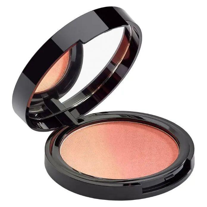 Malu Wilz Ombré Blush compact with gradient color for a natural flush, featuring a smooth and blendable texture.