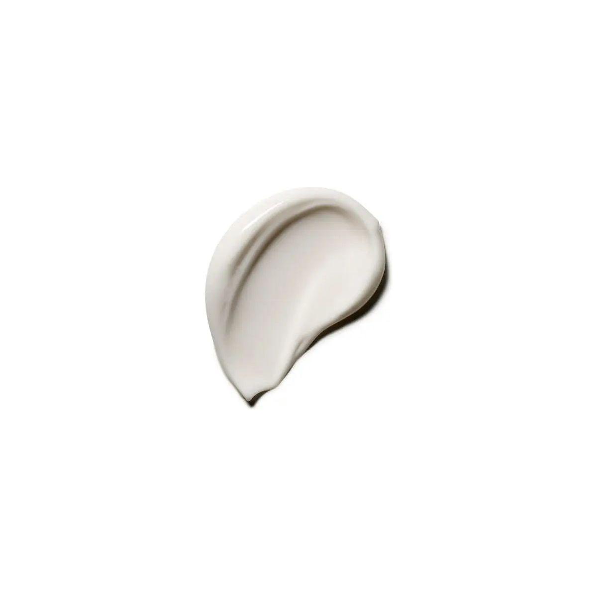 Swatch of lightweight body soufflé cream, ideal for daily hydration and silky smooth skin.