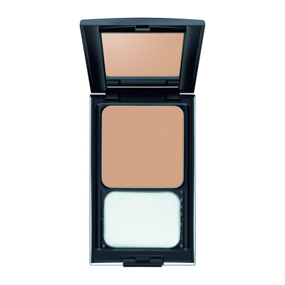 Malu Wilz Perfect Finish Powder Foundation (9g) compact showing matte powder and applicator for a flawless complexion.