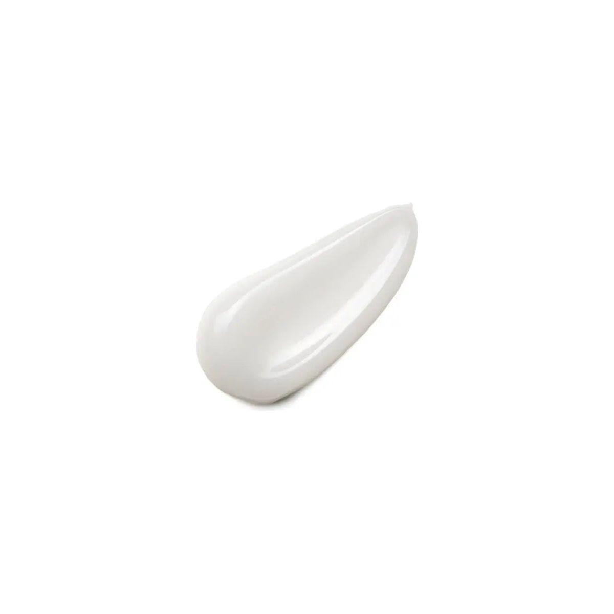 White cream texture of Moroccanoil's Mending Infusion for nourishing and sealing split ends.