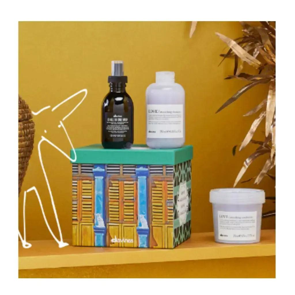 The Thoughtful and The Clever Holiday Set Davines