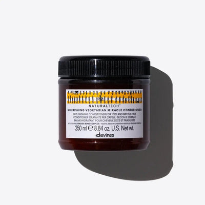 Nourishing Vegetarian Miracle Conditioner in a 250 ml jar, moisturizing balm for dry, brittle hair by Davines.